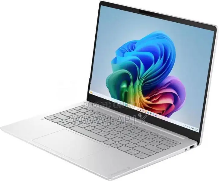 HP 14-hz0015dx Next Gen AI Snapdragon® X X1-26-100 16GB DDR5 512GB NVM