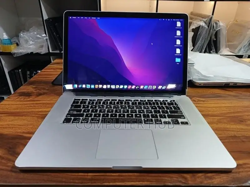 Apple MacBook Pro A1398 16GB RAM 256GB Flash Storage Laptop