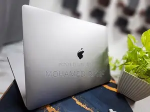 Apple MacBook Pro A1990 15-Inch 2019 16GB Ram 256GB SSD NVMe Touch Bar