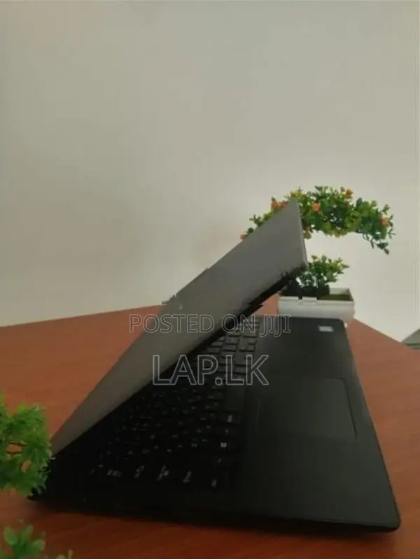Dell Latitude 3590 – Core i5 7th GEN | 16GB RAM 256GB SSD