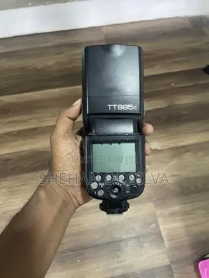 TT 685 GODOX