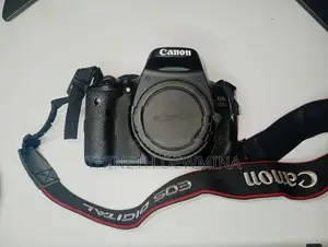 CANON 600D