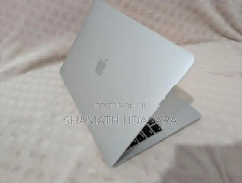 Apple MacBook Pro i7 16GB 512GB