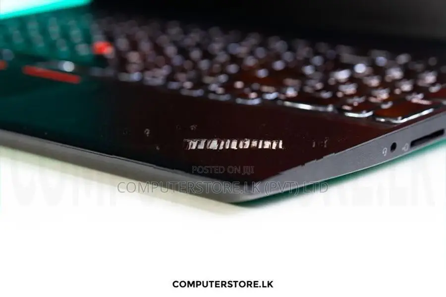 Lenovo ThinkPad T580 Core i5 8th Gen 8GB DDR4 RAM 256GB NVMe 15.6"