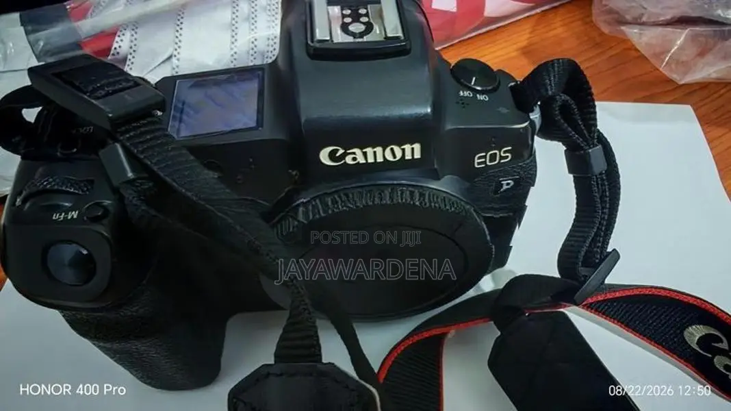 Canon EOS R Camera