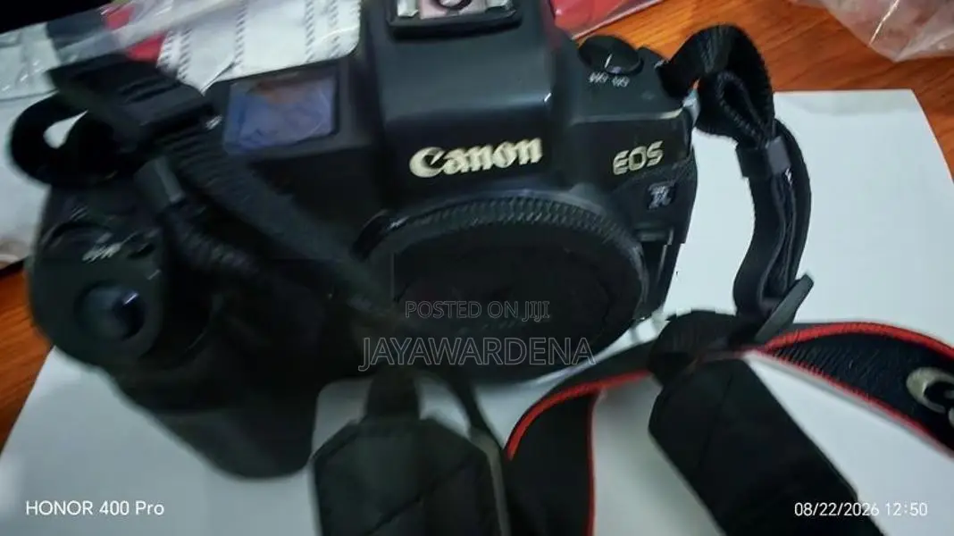 Canon EOS R Camera