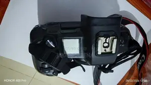 Canon EOS R Camera