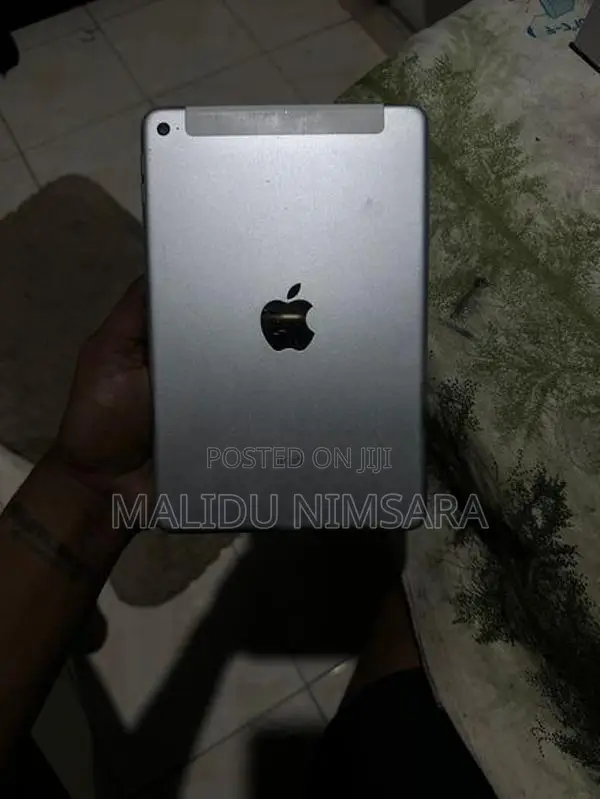 Apple iPad mini 4