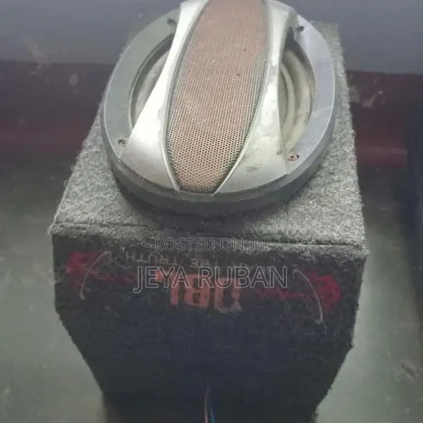 இர்ண்டு JBL Box விற்பனைக்கு