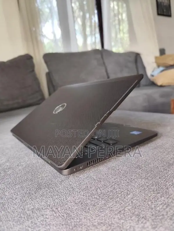 DELL Latitude 7420 - i7 11th Gen