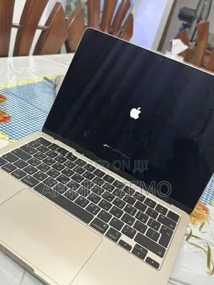 Apple MacBook