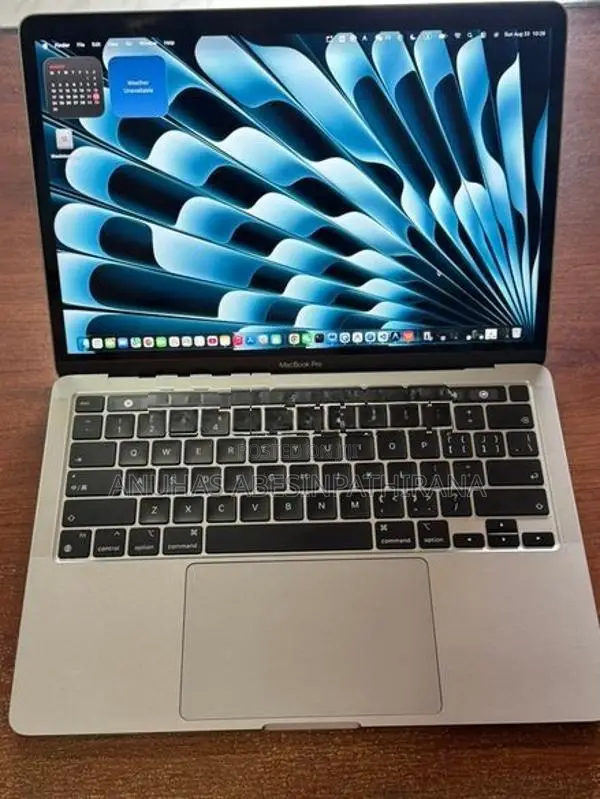 MacBook Pro 13-Inch (M1)