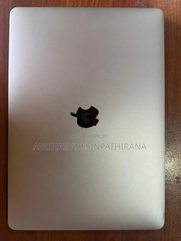 MacBook Pro 13-Inch (M1)