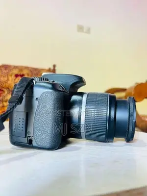 Canon 550D With 18-55 Mm Lens