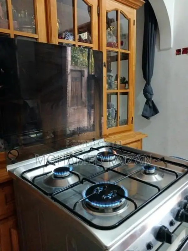 4 Burner Gas Stove with Oven