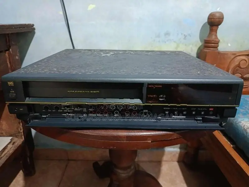Panasonic NVJ22 VHS Player - Parts Or Repair
