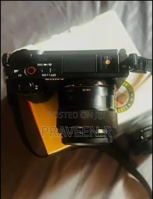 Sony ZV-E10 Camera With 16-50mm Lens