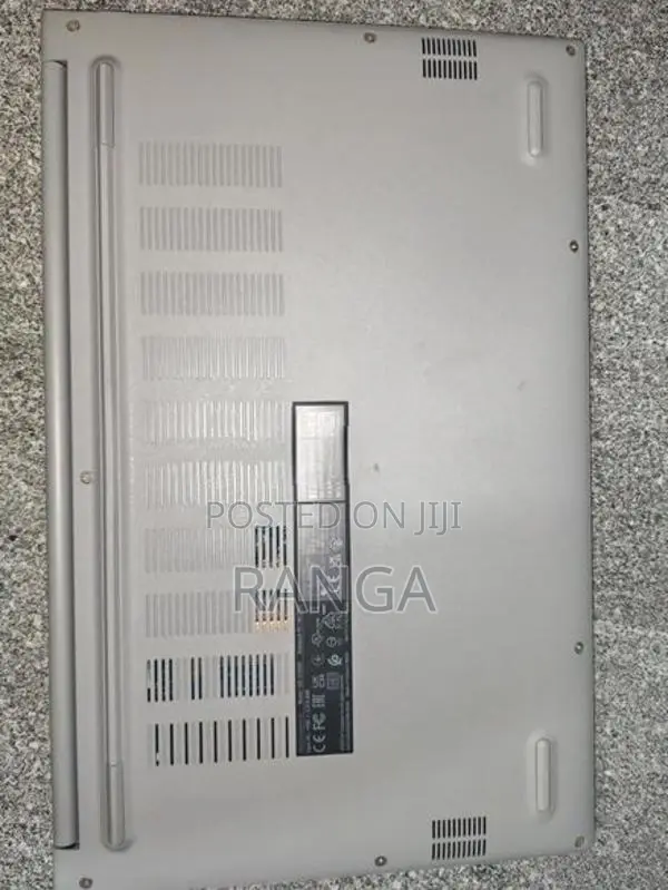 ASUS Vivobook i3 13gen