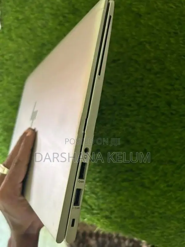 Hp Elitebook 830 G8 i5 8gb ram 256ssd