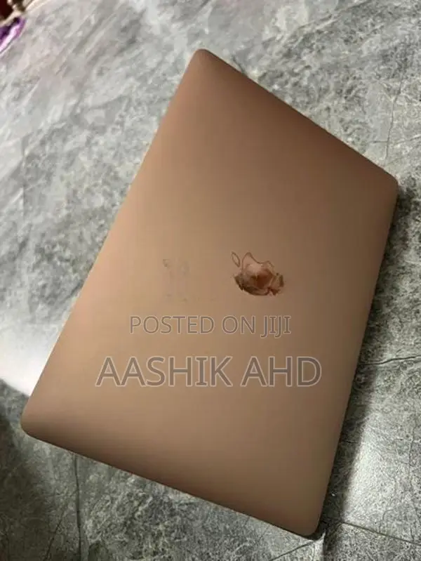 Apple MacBook M1 2020