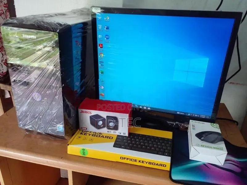 Core i3 4th 4590 3.30 Ghz 19" LED Screen PC Full Set