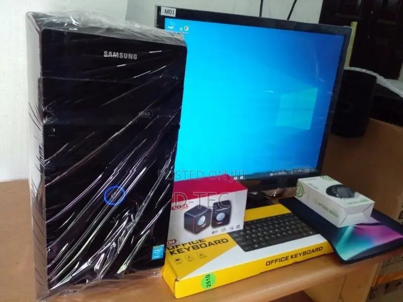Core i3 4th 4590 3.30 Ghz 19" LED Screen PC Full Set