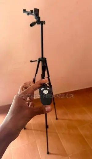 Tripod Camera with Mobile Phone Stand.