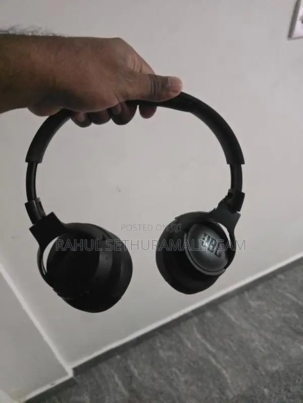 JBL Tune 720 BT