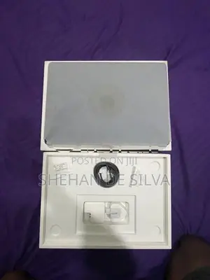 MACBOOK AIR M2