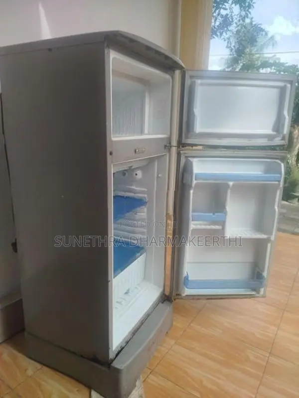Singer 176L Double Door Refrigerator (NST 200)