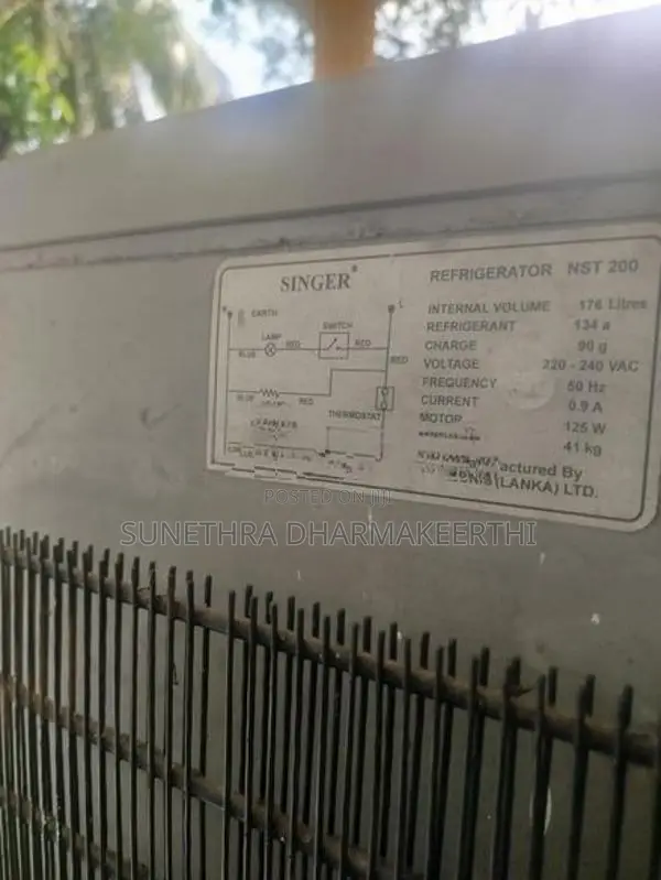 Singer 176L Double Door Refrigerator (NST 200)