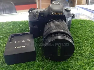 Canon Eos 7D DSLR Camera