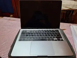 Apple Macbook Air M1