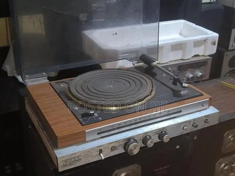 Sony Music Center Turn Table