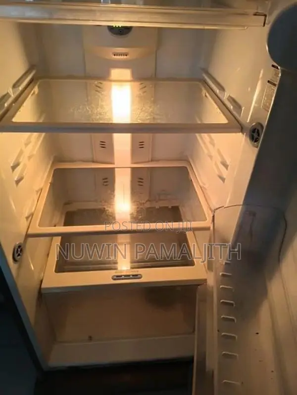 LG - Refrigerator