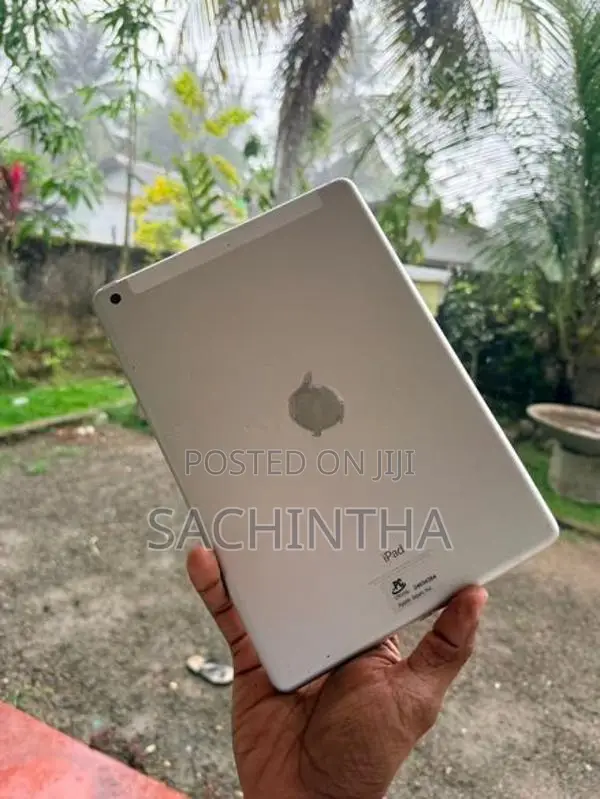 iPad 6th Gen
