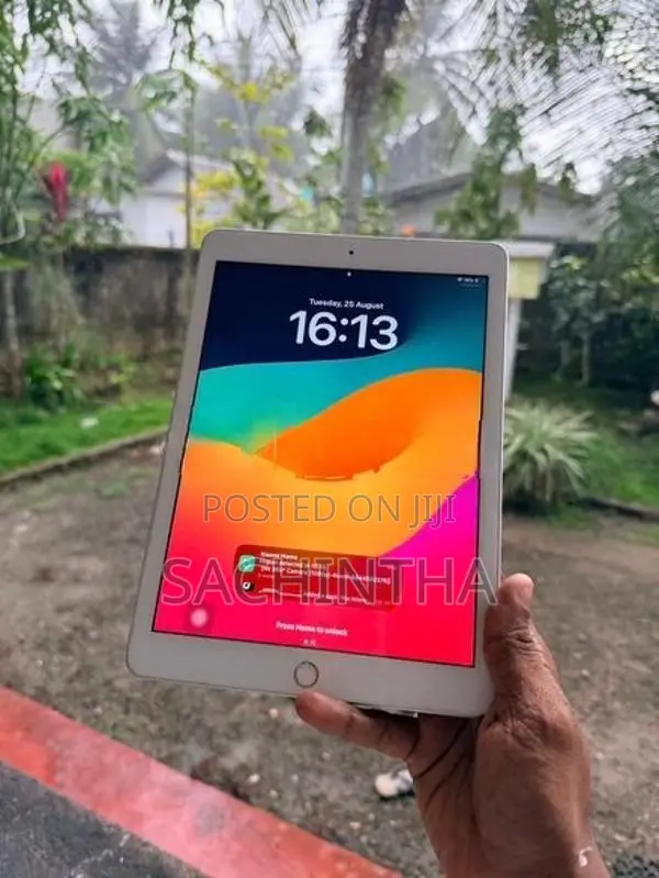 iPad 6th Gen