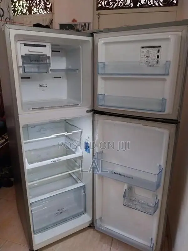 Digital Inverter Fridge - Samsung