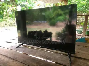 UNIC 32" LED HD TV