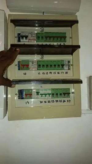 Electric Fuses with Tip Switches