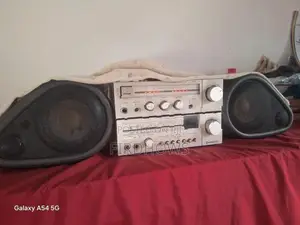 Hitachi Amplifier Tuner