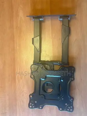 The Universal TV Wall Mount (14-40")