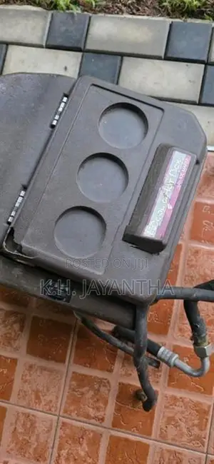 Portable Hot & Cold Box / Ice Maker
