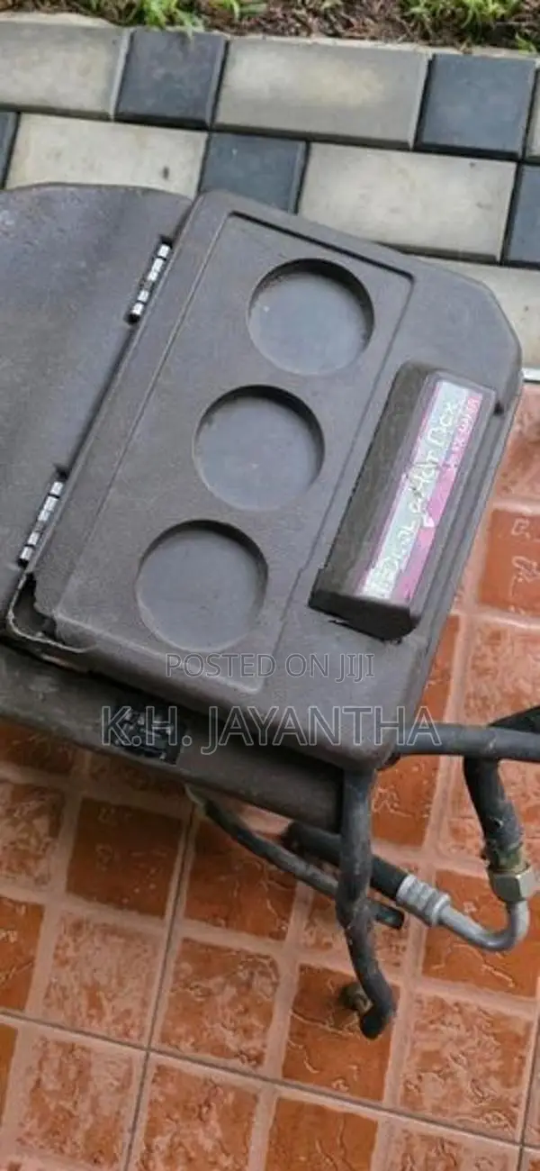 Portable Hot & Cold Box / Ice Maker