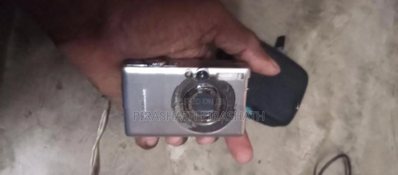 Canon PC1150 Camera