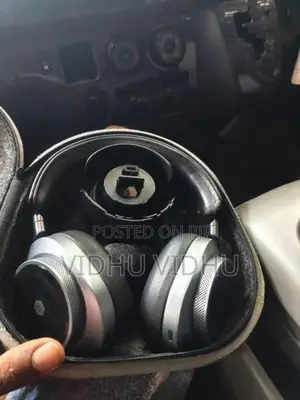 Headphone