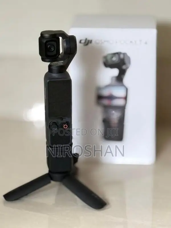 DJI Osmo Pocket 4 Creator Combo