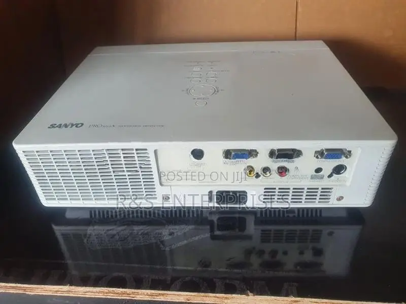 Sanyo Japan Projector