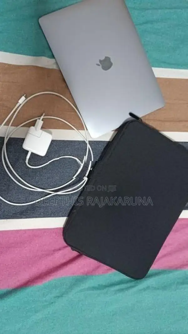Apple Macbook Air M1 2020 8GB RAM