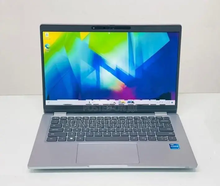 core i3 12th Gen Dell Latitude 5330 256GB 8GB
